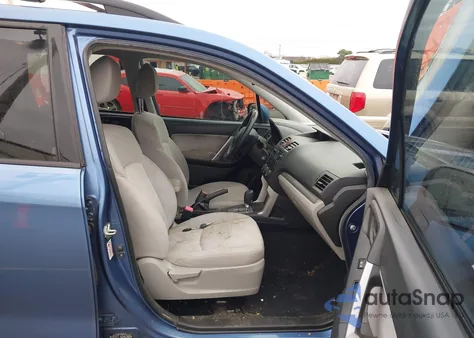 2015 Subaru Forester 2.5I Premium z USA, uszkodzony, nr VIN JF2SJADC1FH841479